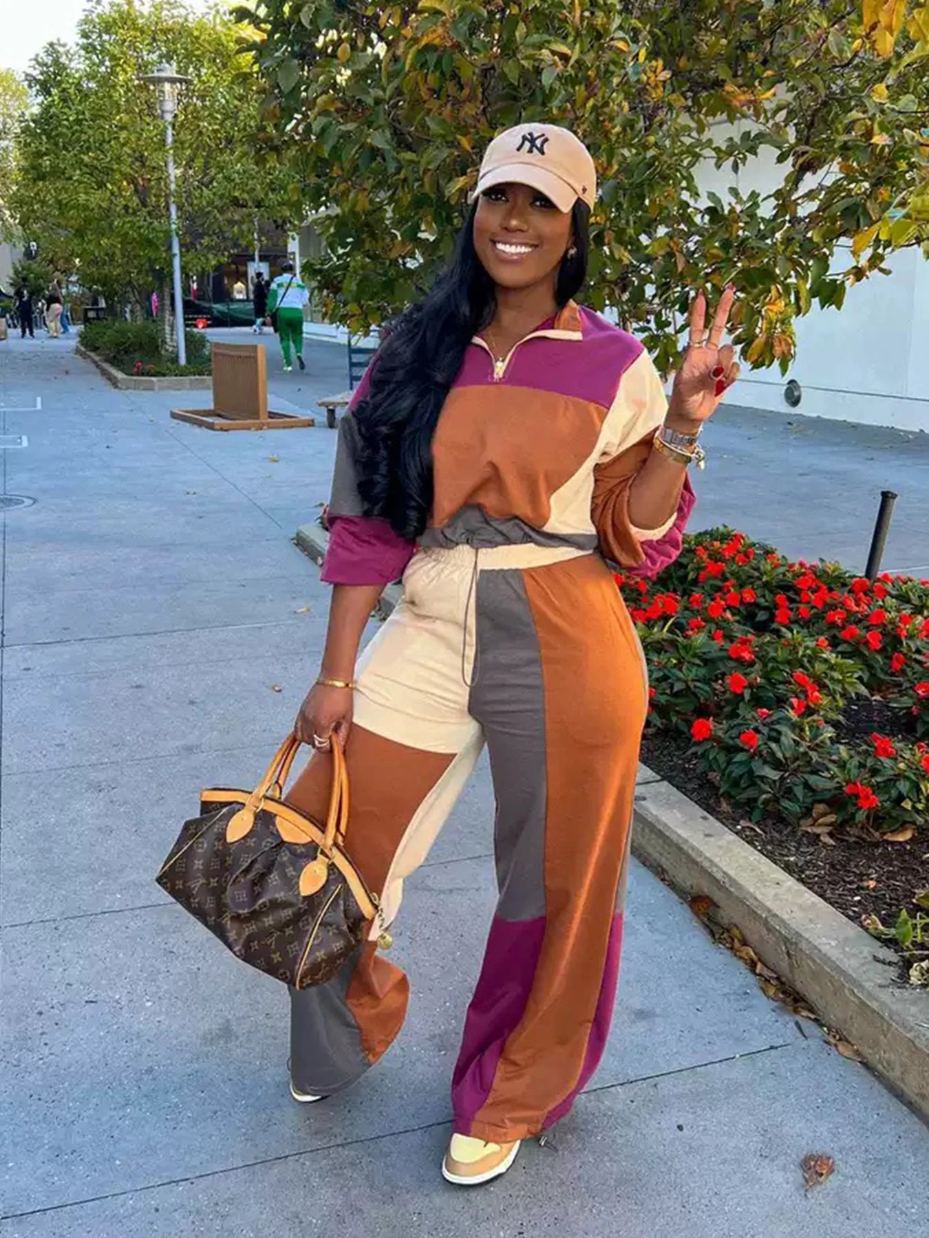 Women's New Colorblock Two-Piece Sports Suit, Machine Washable, Suitable for Spring and Autumn