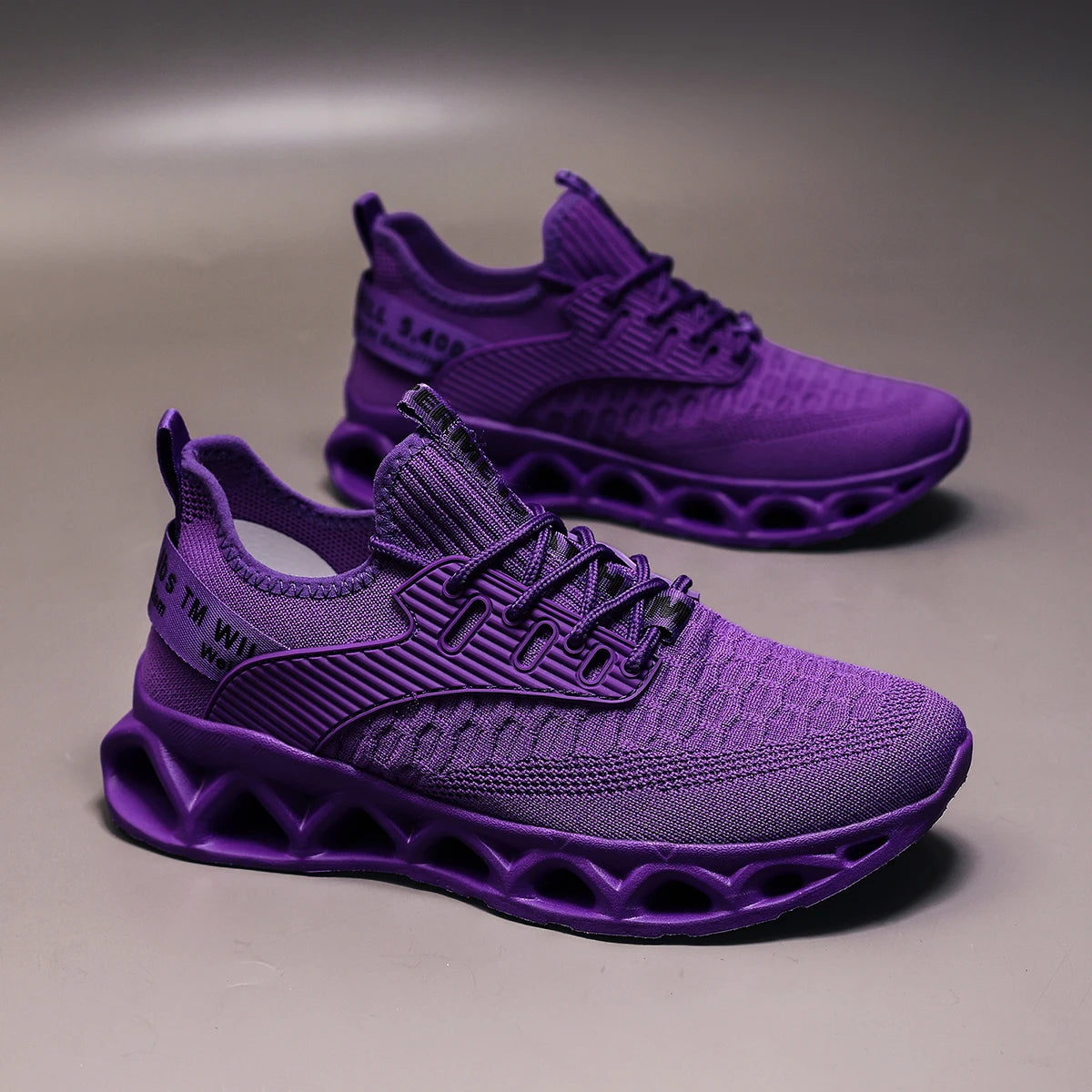 Women's running shoes, lightweight mesh, breathable and comfortable flat soft tennis shoes, blade sports shoes for women