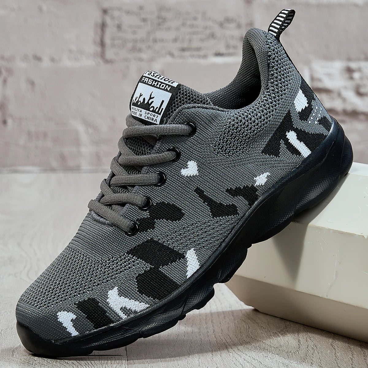 Women's running shoes, lightweight mesh fabric, breathable, casual and comfortable flat soft tennis shoes, sports shoes