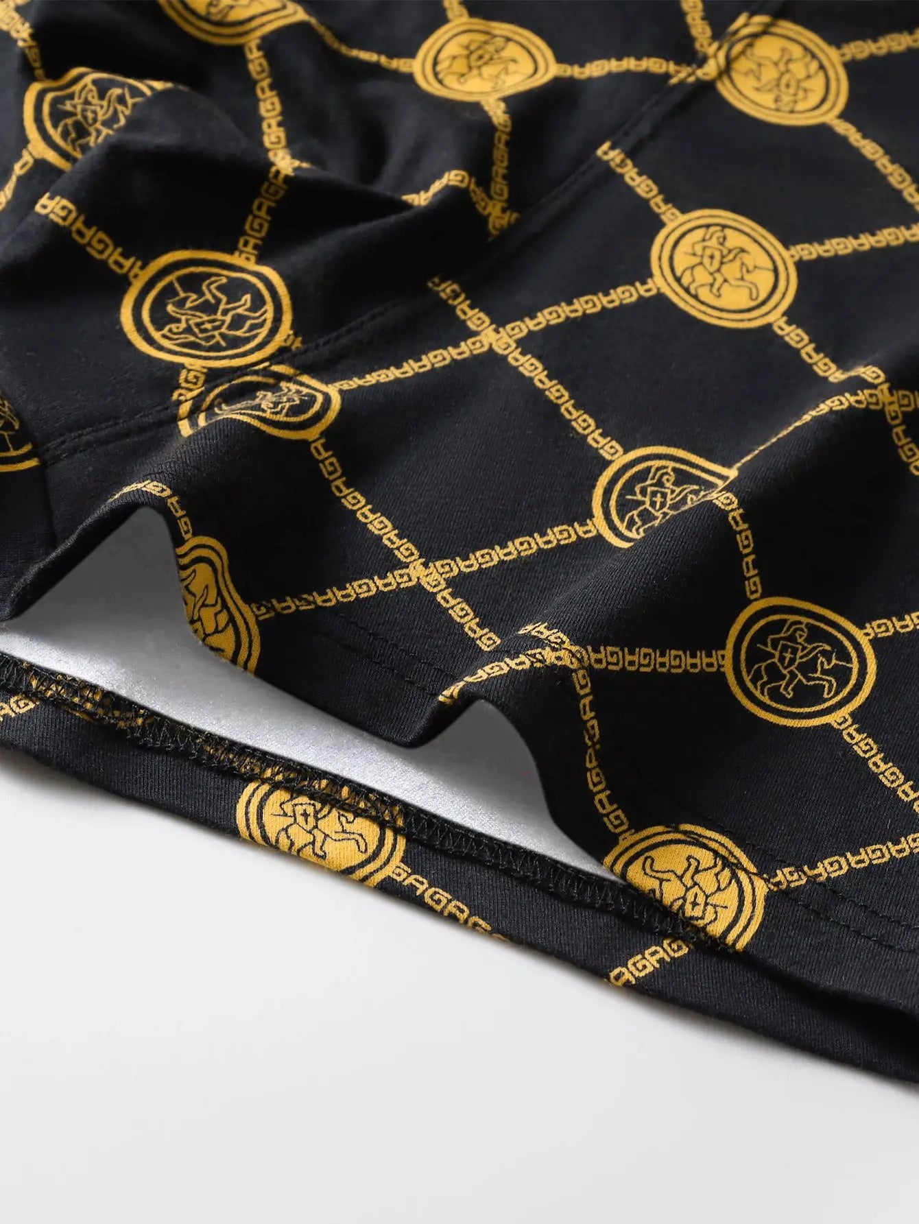 4pcs/multi-style men's underwear, black and gold printed boxer briefs, trendy personality briefs men's comfortable boxers