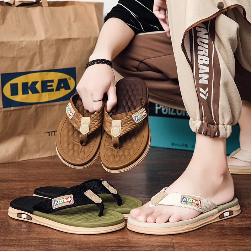 The 2025 new flip-flops for men are suitable for summer outdoor wear. They are anti-slip beach soft-soled flip-flops for men, wh