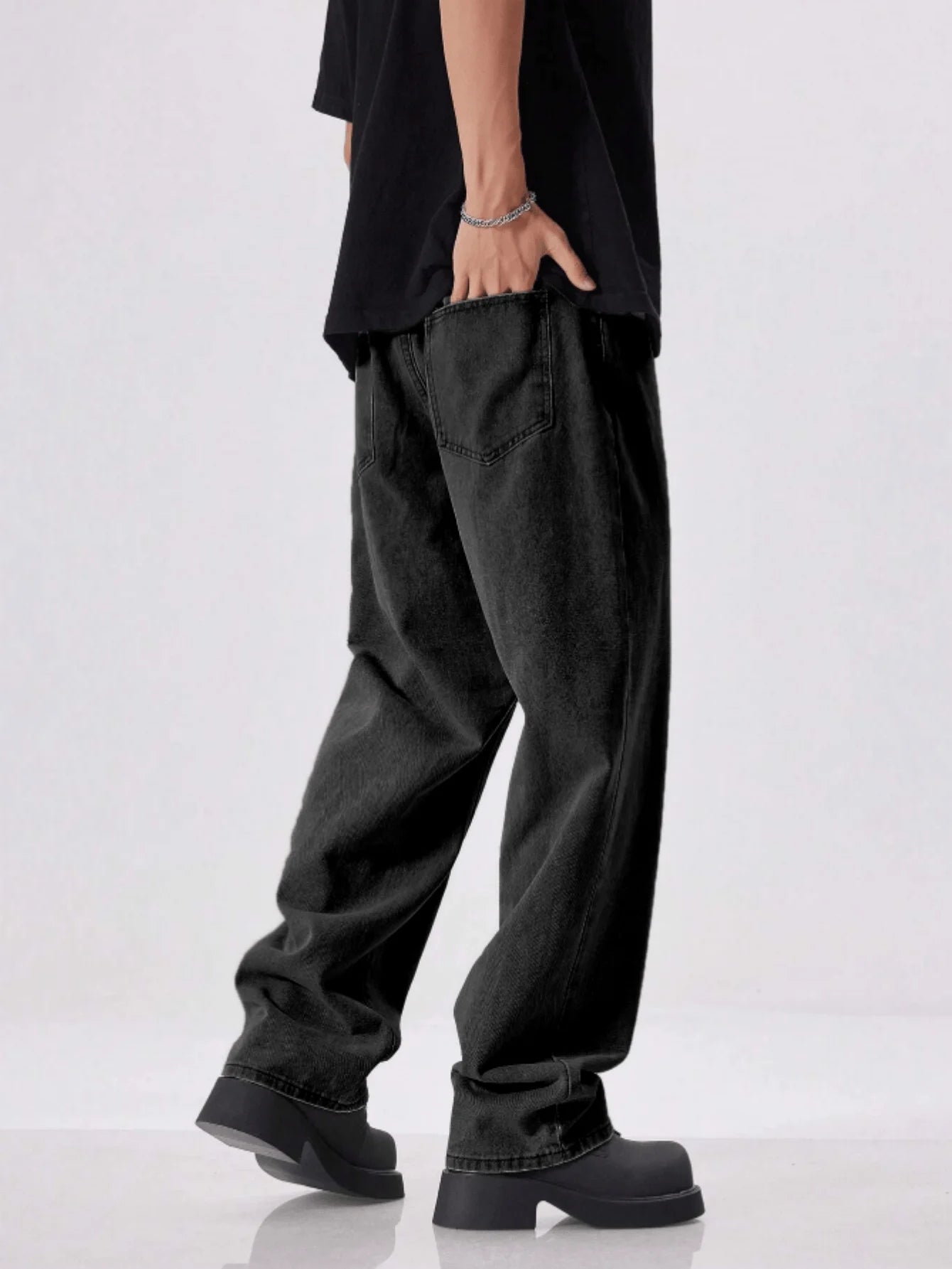 Men's Straight-Leg Business Jeans in Black with Five Pockets and Slim Mid-Rise Professional Versatility