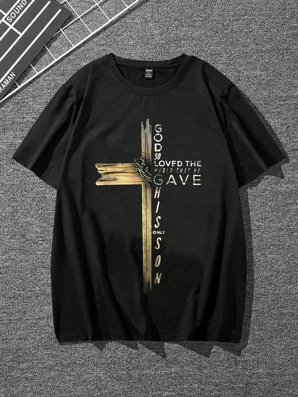 Manfinity LEGND Men Letters and Cross Print round Neck Short Sleeve Casual T-Shirt, Boyfriend Gift, for Work