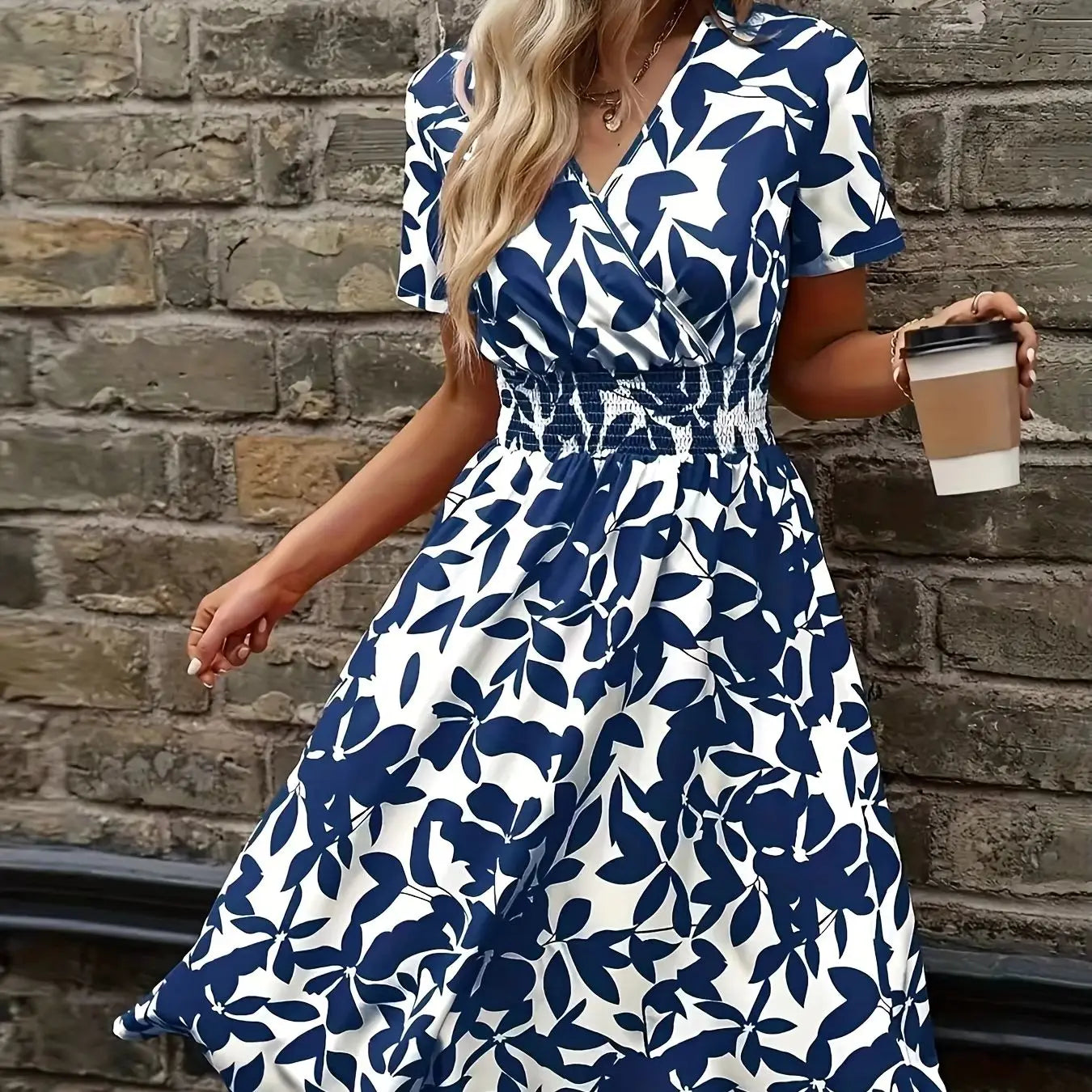 2025 European and American New Spring and Summer Short-Sleeved V Neck Leaf Floral Large Hem Skirt Waist Dress