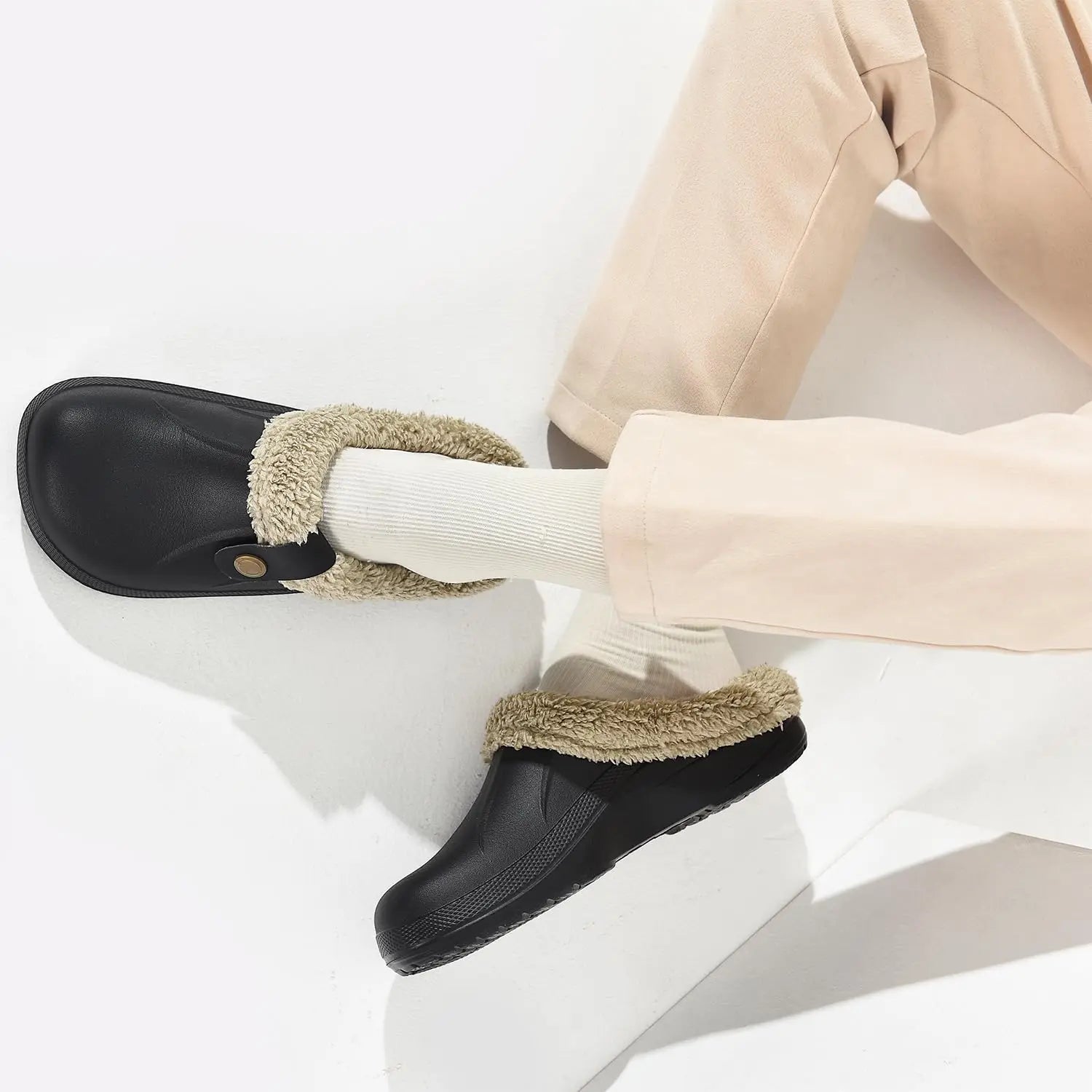 New Men Waterproof Slippers Women Men Fur Clogs Slippers Winter Men Garden Shoes Outdoor Antiskid Mules Indoor Soft House Shoes