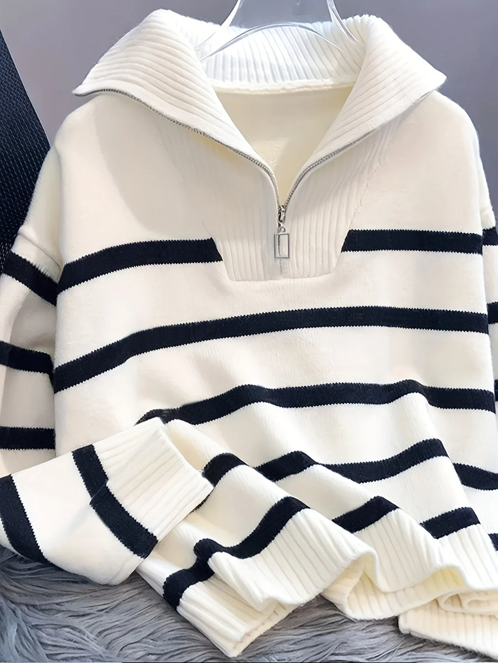 Autumn and Winter New Fashion Woman Sweater Thickened Zipper Striped Undershirt Short Pullover Top Women's Clothing