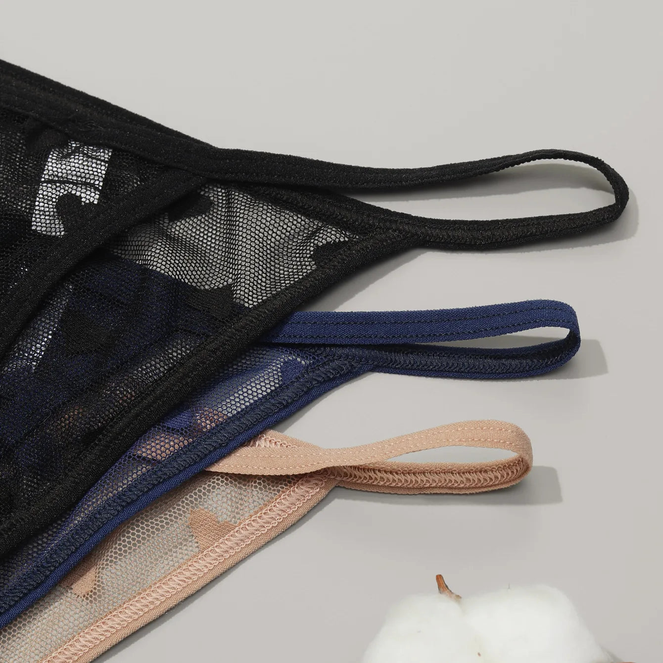 1PCS of women's thong, low-waist, transparent, sexy heart-shaped, breathable and seamless underwear for women