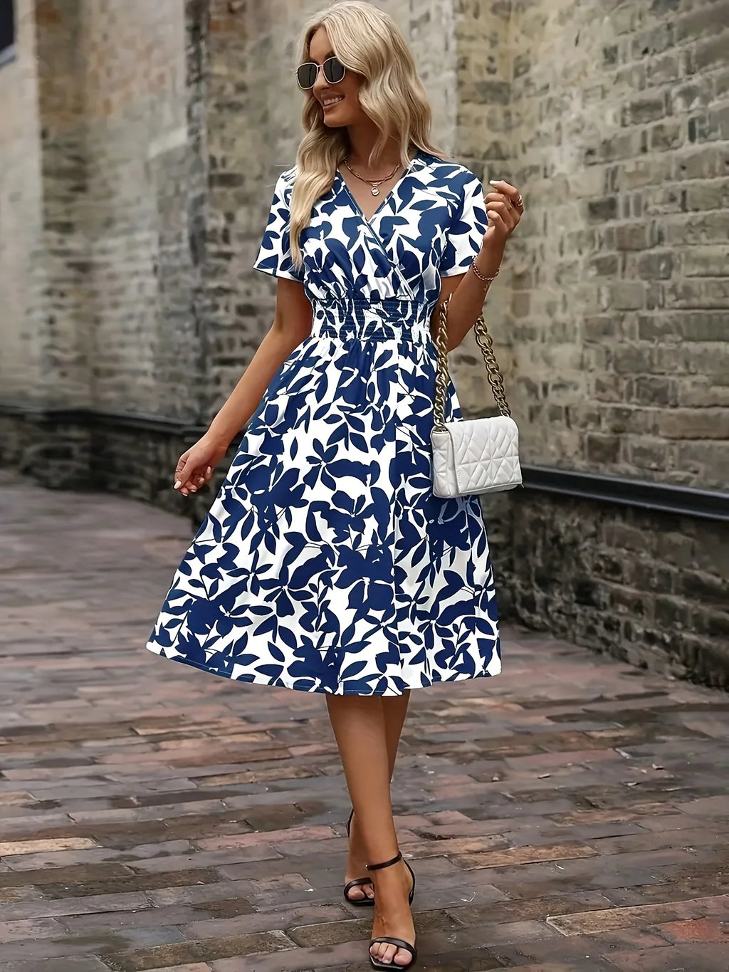 2025 European and American New Spring and Summer Short-Sleeved V Neck Leaf Floral Large Hem Skirt Waist Dress