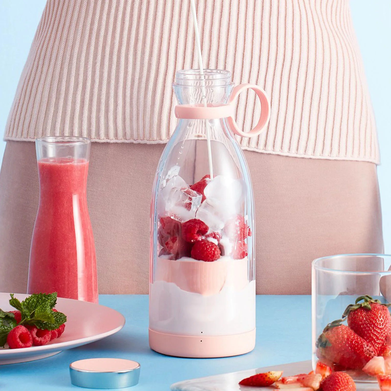 Battery Powered USB Blender  Blender Electric Battery Powered USB Blender Portable Juicer for Outdoor Travel Portable Juicer