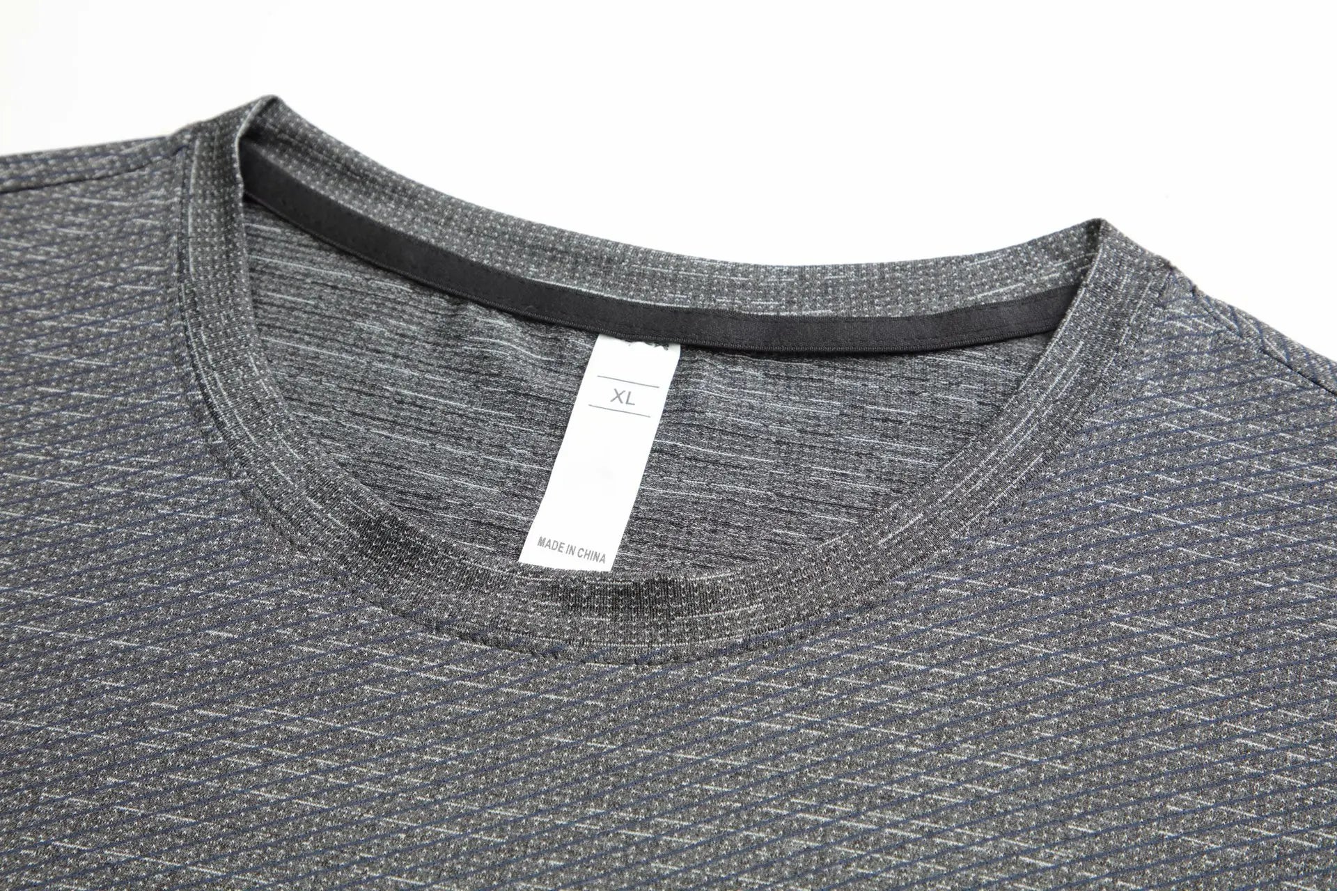 2025 Summer Running T-Shirts for Men High Quality Oversize Tees Breathable Fabric Basketball Soccer Workouts All Day Comfort